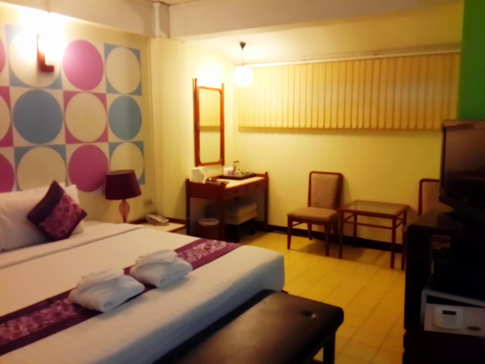 Sawasdee Sukhumvit Inn Bangkok Exterior photo