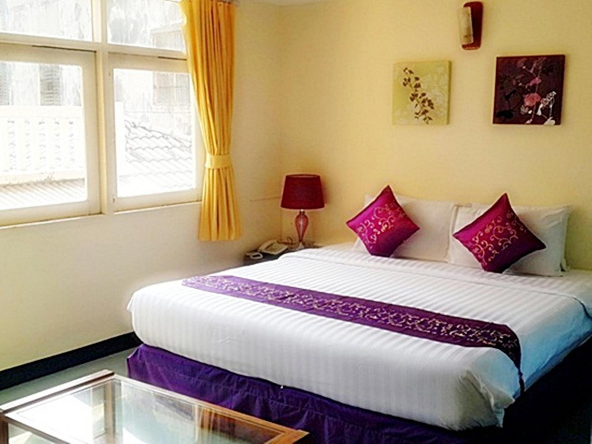 Sawasdee Sukhumvit Inn Bangkok Exterior photo
