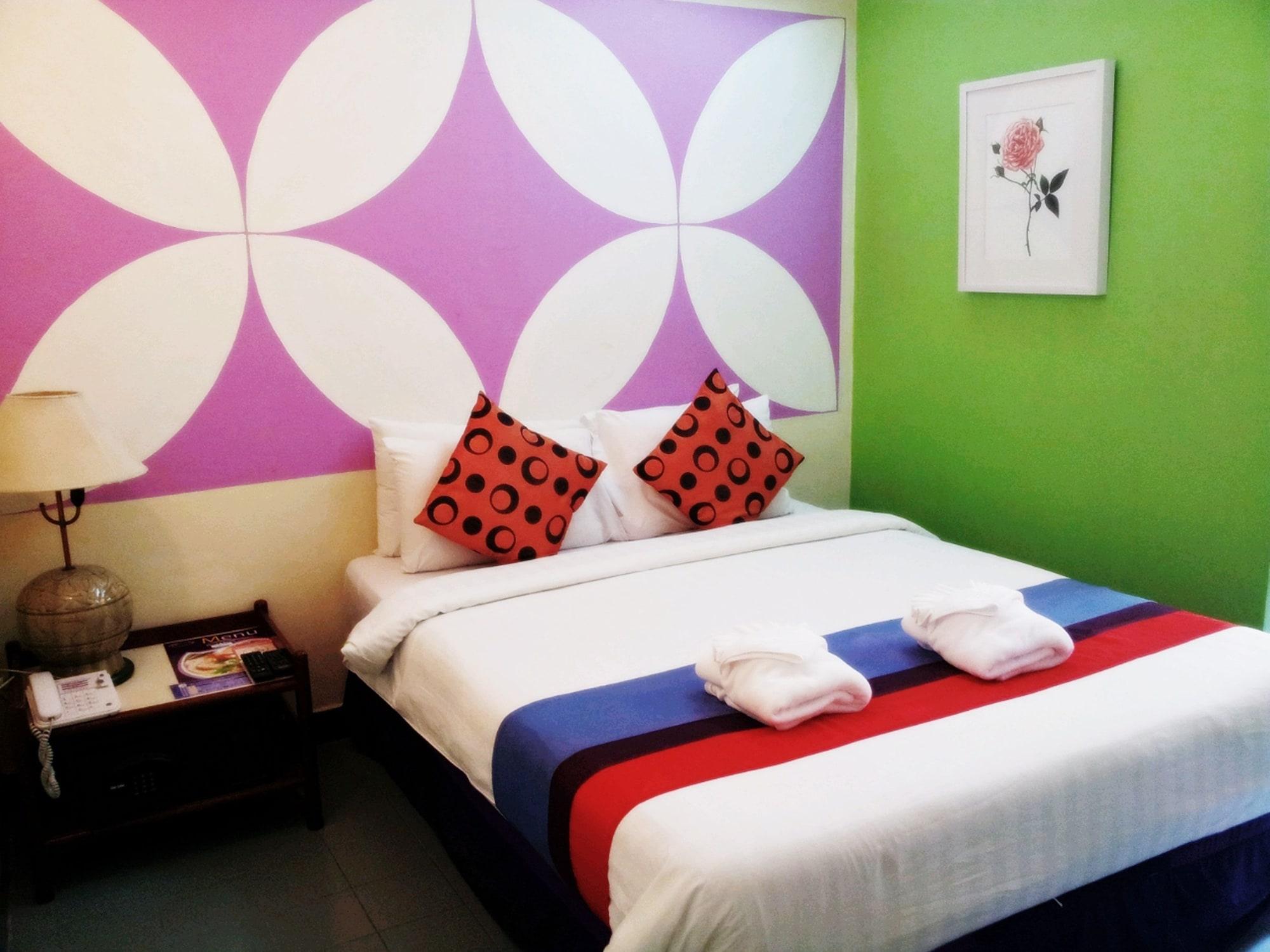 Sawasdee Sukhumvit Inn Bangkok Exterior photo