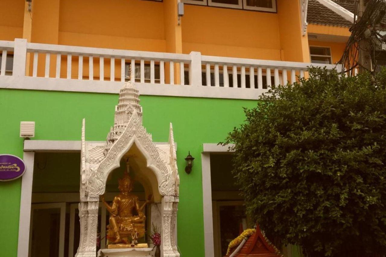 Sawasdee Sukhumvit Inn Bangkok Exterior photo